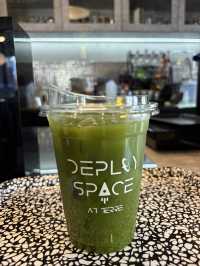 Deploy Space Cafe คาเฟ่ที่ติด BTS รัชโยธิน