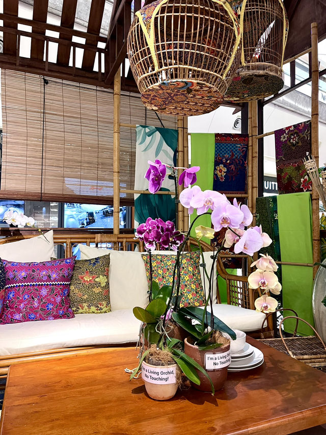 “A Raya Bloomscape: The Gardens Mall in Festive Flourish”