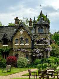 Is North London’s Holly Village Worth Visiting?