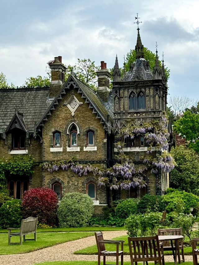 Is North London’s Holly Village Worth Visiting?
