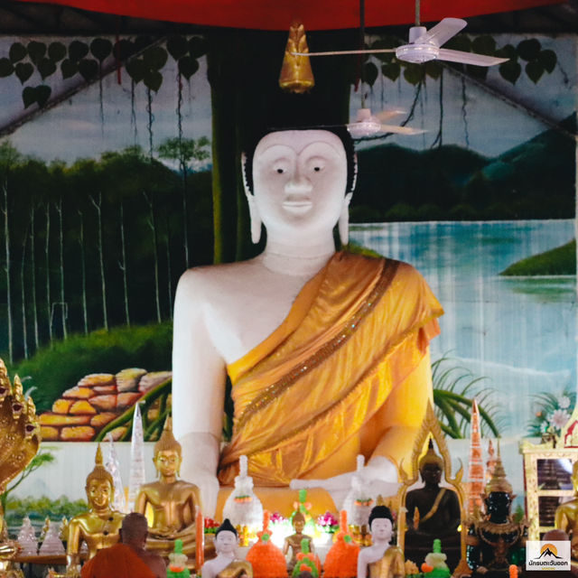 พระธาตุดุม