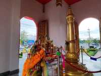 พามาสักการะศาลหลักเมือง จังหวัดสิงห์บุรี