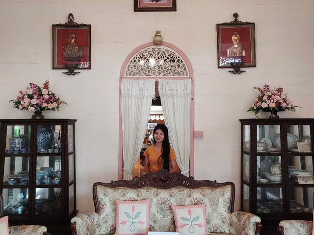 มุมถ่ายรูปสุดคลาสสิกเมืองแพร่ ต้องที่คุ้มวงศ์บุรี