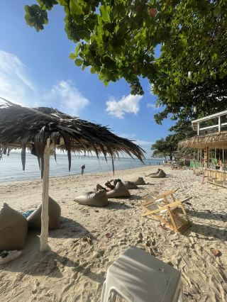 Refined Slow Living on Koh Phangan: Solo Beach Massage