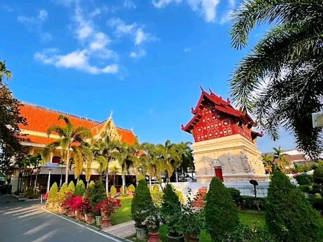 วัดพระสิงห์วรมหาวิหาร พระอารามหลวงชั้นเอก