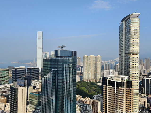 香港瑰麗酒店🇭🇰 40樓看著維多利亞港的日與夜