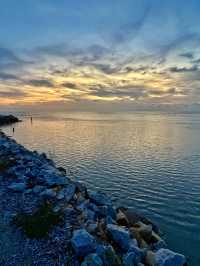 Where the Sea Meets the Sky: Sunset Serenity at Pantai Malindo