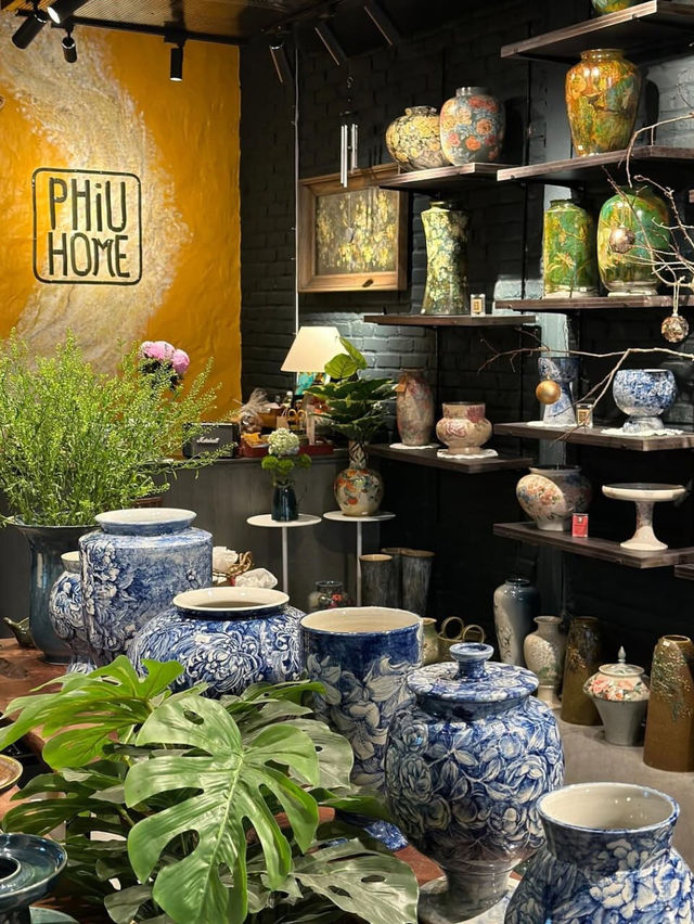 Phiu Space