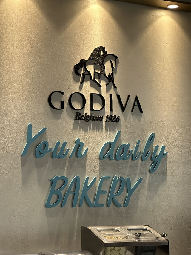 핫하디핫한 웨이팅 핫플 고디바베이커리 🍫🥐