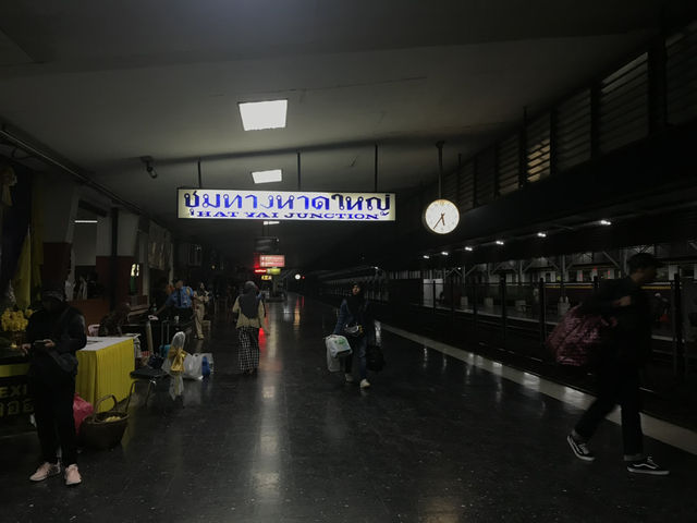 นั่งรถไฟไปปีนังง่ายนิดเดียว