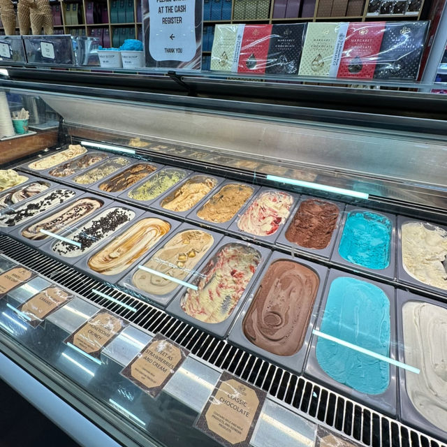Western Australia Road Trip: Hamelin Bay & Margaret River Chocolate Co.! 🍫🌊