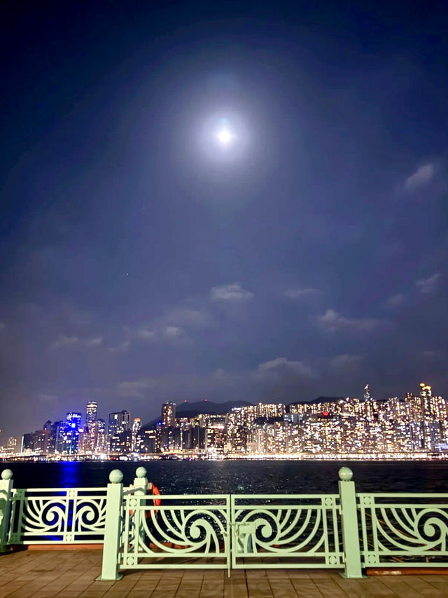 九龍海逸君綽酒店-海景泳池、客房和典雅大堂，令人印象深刻。
