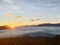 Stunning Sunrise / Sea of Clouds