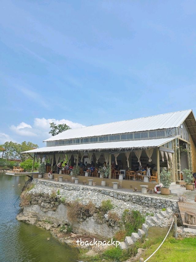 Cafe ที่บางแสน ฟีลเขาใหญ่ Serene House Cafe 🏡