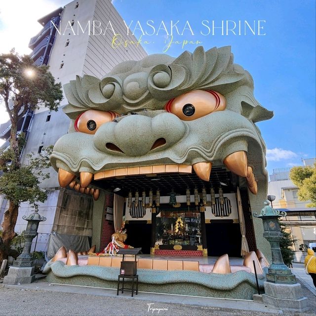 Namba Yasaka Shrine ศาลเจ้าหัวสิงโตแห่งโอซาก้า