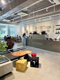 MOMENT COFFEE – A Stylish Chill Spot in the Heart of Makati
