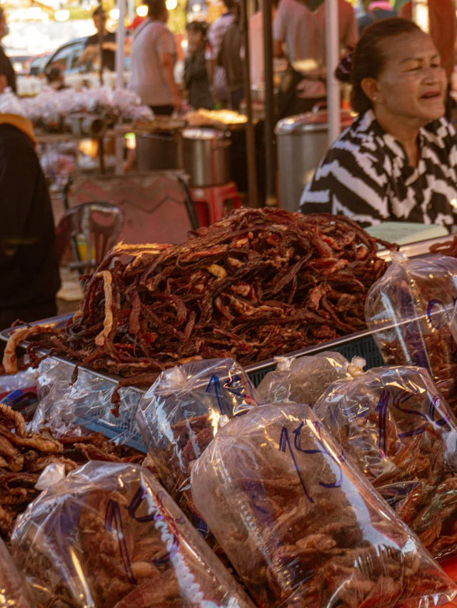 ตลาดนัด คลองถม จังหวัดหนองคาย