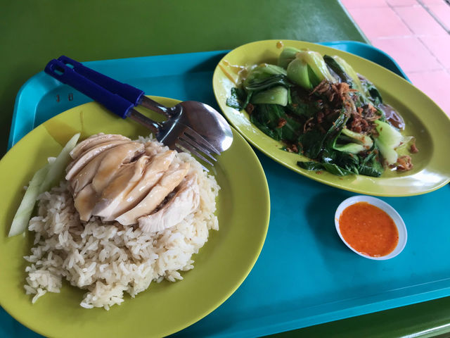 新加坡牛車水日常：南洋老咖啡 × 天天海南雞飯 × 佛牙寺