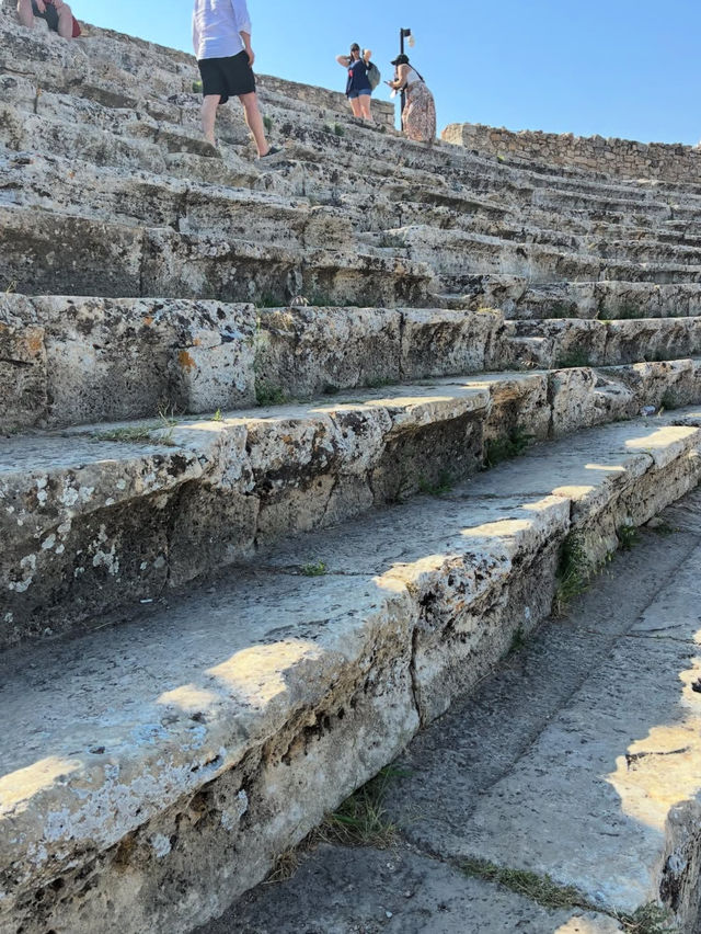 白い奇跡と古代の癒し、ヒエラポリスとパムッカレで心と体をリセットする旅。 