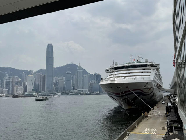 Hong Kong: A Day of Epic Exploration! 🇭🇰🚶‍♀️