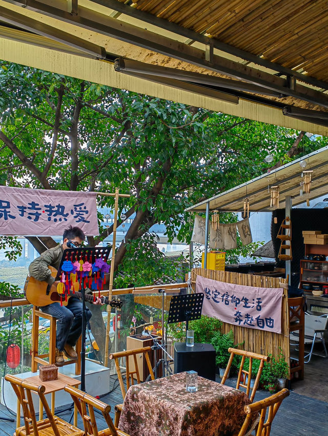 ประสบการณ์จิบชาริมเตาในลานชา ณ เส้นทางเมืองภูเขา