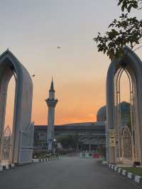 A Moment of Peace Before Takeoff – Sultan Abdul Samad KLIA Mosque ✈️  