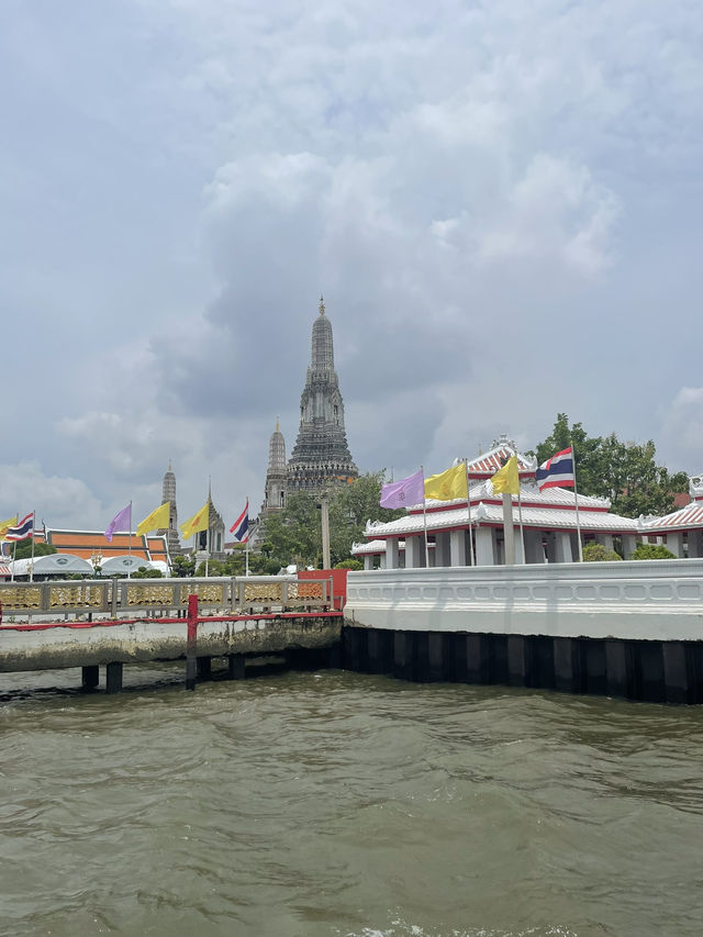 The Radiance of Wat Arun: Bangkok’s Temple of Light
