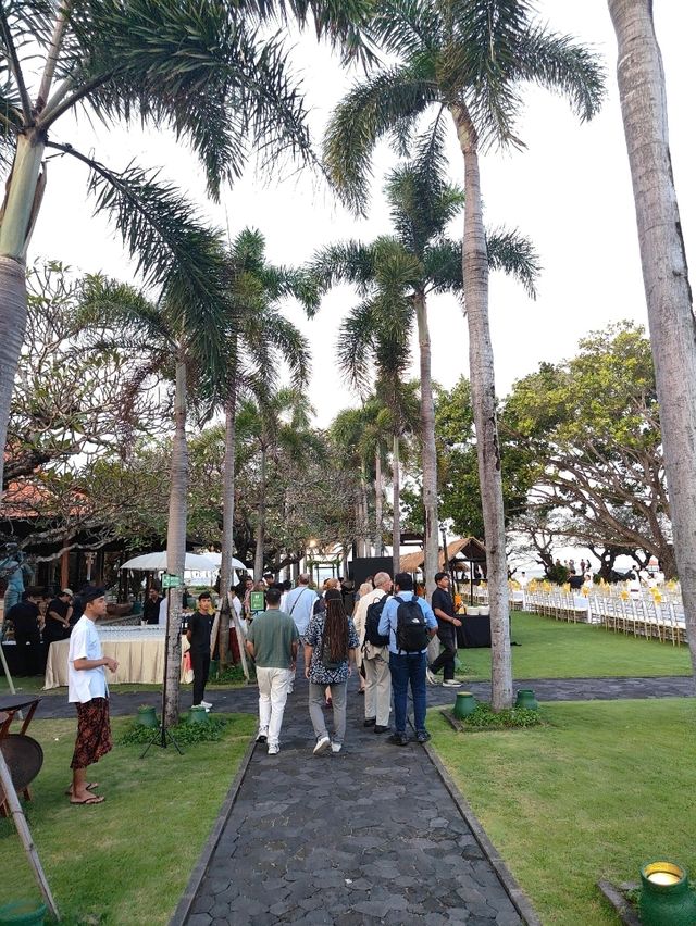 A Sunset Feast by the Sea — Grand International Dining at Taman Bhagawan