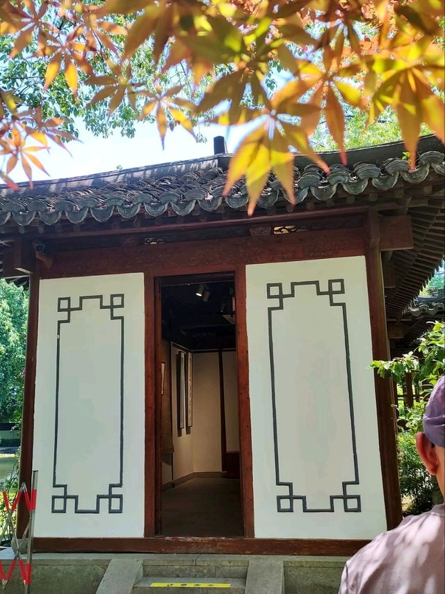 Guo's Villa  – The Last Private Lakeside Garden