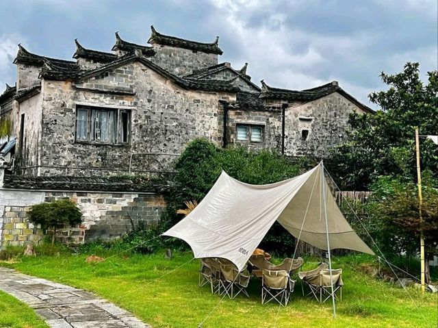 Time Travel Vibes in Hongcun Old Town