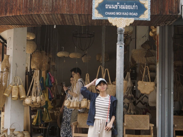 🧺✨ “ถนนช้างม่อยเก่า” ย่านเก่าที่ไม่เคยเชย!