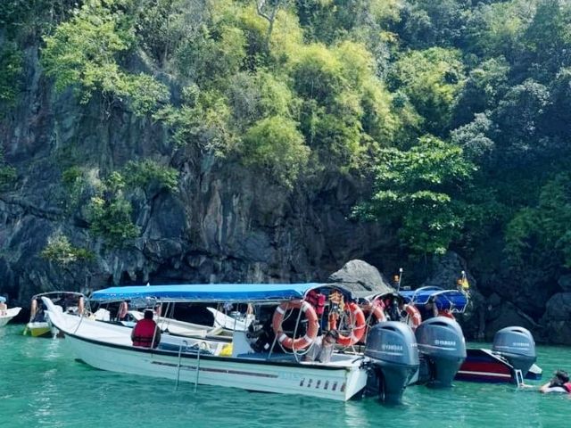 Legend in the Lake: Explore the Mystical Pulau Dayang Bunting in Langkawi Legend in the Lake: Explore the Mystical Pulau Dayang Bunting in Langkawi