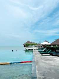 Must-Stay Paradise: Golden Palm Tree Sepang