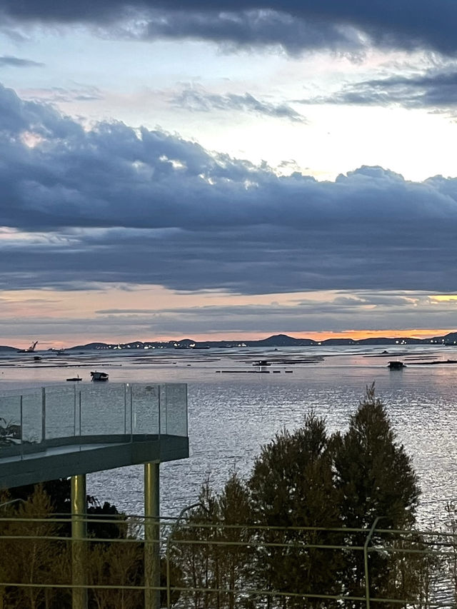 ‘Vanilla Sky’ ร้านอาหารที่วิวตอนเย็นสวยมากก 🌅✨