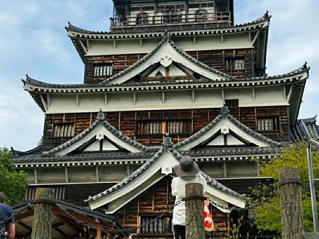 HIROSHIMA CASTLE.