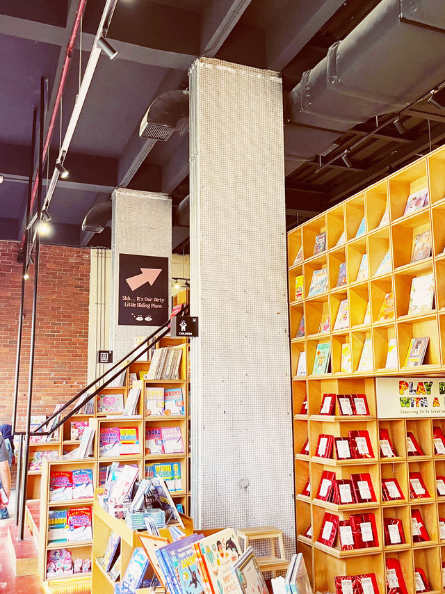 📚 KL's Most Viral Library: RexKL's Secret Bookish Wonderland!