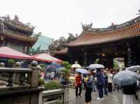 วัดหลงซาน (Longshan Temple) 🙏😇