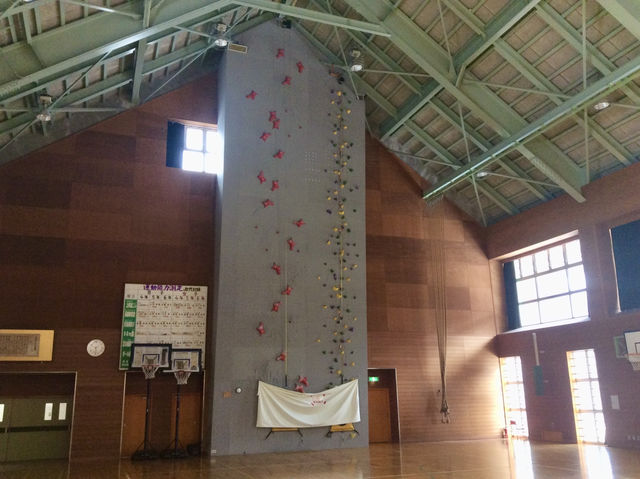【福井・池田町立クライミングウォール🧗‍♀️】雨の日もOK！北陸最大級のボルダリング施設 