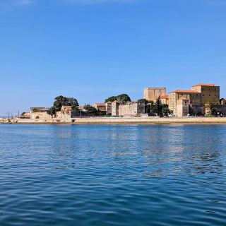 一個被晶瑩海水環繞的寧靜島嶼逃逸之地