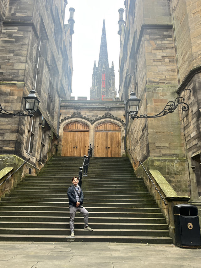 A Spellbound Glimpse: The University of Edinburgh’s Enchanted Silhouette A Spellbound Glimpse: The University of Edinburgh’s Enchanted Silhouette