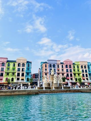 Mega Grand World Hanoi🇻🇳: Where Venice🇮🇹 Meets K-Town 🇰🇷Magic!✨