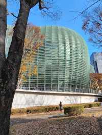 東京國立新美術館 光影與幾何之美