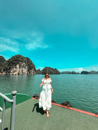TOUR DU THUYỀN MỘT NGÀY TẠI VỊNH HẠ LONG + ĂN TRƯA THỎA THÍCH