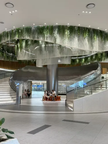 하노이 쇼핑 명소 추천: 롯데몰 웨스트레이크(Lotte Mall West Lake)를 만나보세요.