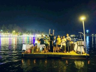 #被高估的景點

準備好來一場輕鬆愜意的貢布之旅了嗎? 🌴✨ 如果您渴望迷人的河畔氛圍、一流的服務以及令人垂涎的美食,那麼 Amber Kampot 就是您的理想之選!

必遊景點:Amber Kampot

地址:Ta Ang Village, Sangkat, Kampot

Amber Kampot 不只是一家飯店,更是難忘的體驗。這裡的員工熱情周到、專業敬業,並且總是竭盡全力為您服務。您會真切地感受到自己被重視,這讓您的整個入住體驗無比舒適難忘。真摯的待客之道,絕對值得您體驗!

餐飲:一定要嚐嚐餐廳裡充滿當地風情的菜餚。每道菜都精心烹製,味道鮮美,服務周到細緻,卻又不顯得匆忙。小貼士:不妨問問服務生他們最推薦的菜色-他們對菜色瞭如指掌。

旅遊指南:進城非常方便-嘟嘟車隨處可見,而且價格實惠。如果您需要更舒適的交通工具或規劃一日遊,Amber Kampot 也可協助安排。

旅遊小貼士:

· 貢布天氣潮濕,建議攜帶輕便衣物,但也要帶上雨衣以防突如其來的陣雨。

· 美元在貢布廣泛流通,但建議準備一些柬埔寨瑞爾現金,方便向當地商販付款。

· 若您入住 Amber Kampot,不妨在河畔欣賞美景,盡情放鬆身心-這裡是拍攝日落的絕佳地點!

美食推薦:千萬不要錯過他們的早餐-品質一流,能讓您精力充沛地探索悠閒的貢布街頭。

#kampotchill #amberkampot #cambodiatravel #foodiefinds