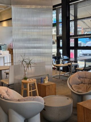 [Yeoju/Ohak-dong] Highly Recommended! A Modern & Aesthetic Cafe: Ohak Cafe.
