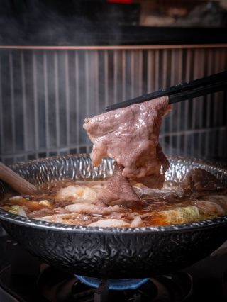 Hailing from Tokyo, Uoharu is known for its traditional warayaki technique