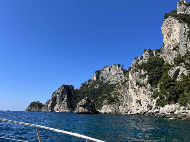 Romantic day boat ~ Capri “ I Faraglioni”