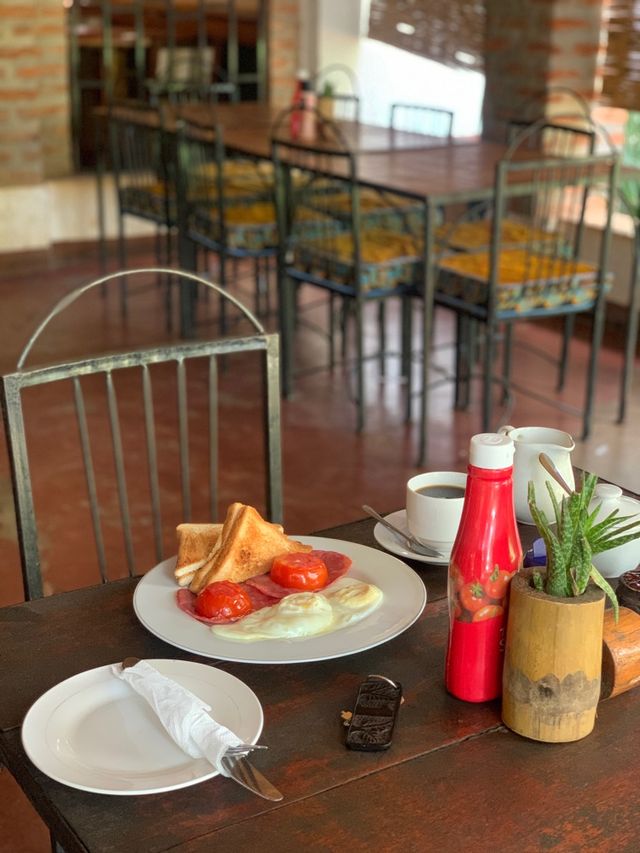 Breakfast at Barefoot Lodge and safaris 🇲🇼