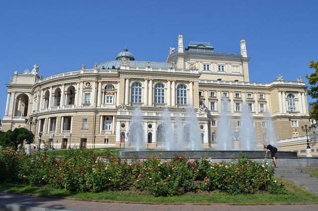 Odessa: Ukraine's Coastal Jewel 🌊🏰